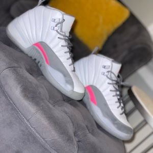 Jordan 12 Retro wolf grey pink (gs)